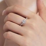 Elegant silver ring