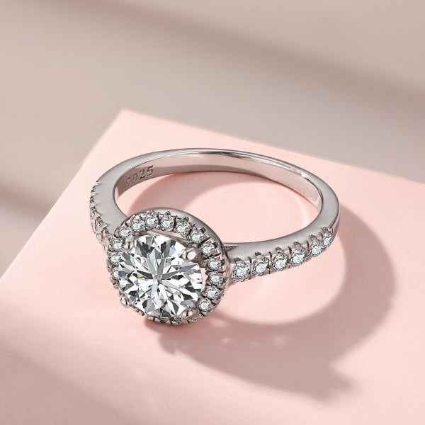 Radiance Knot Ring