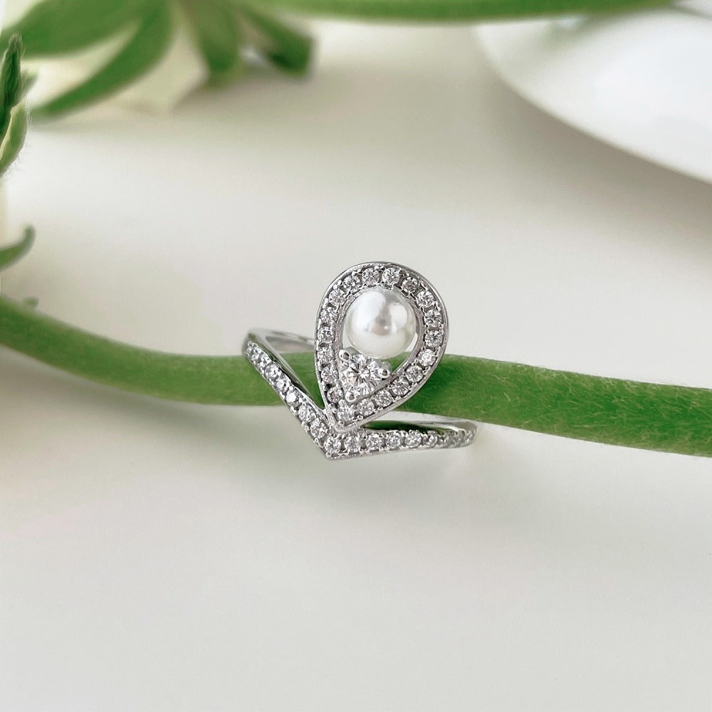 Moon Pearl Silver Ring