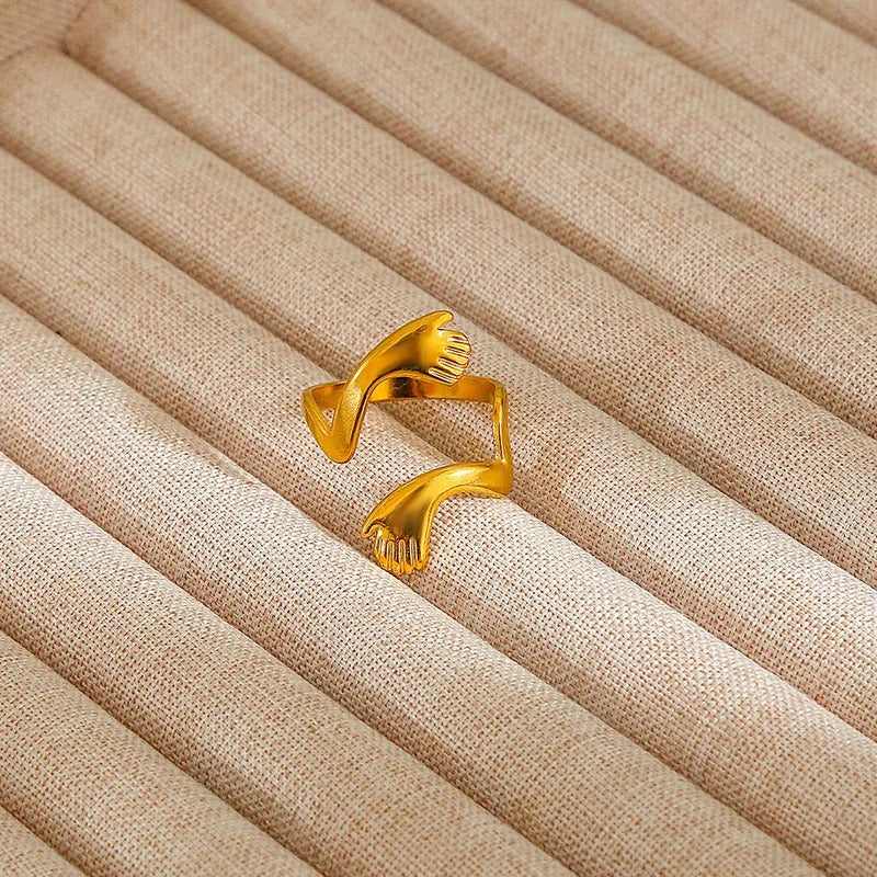 Hug 18K Plated Ring – Gold Plated Stainless Steel Design