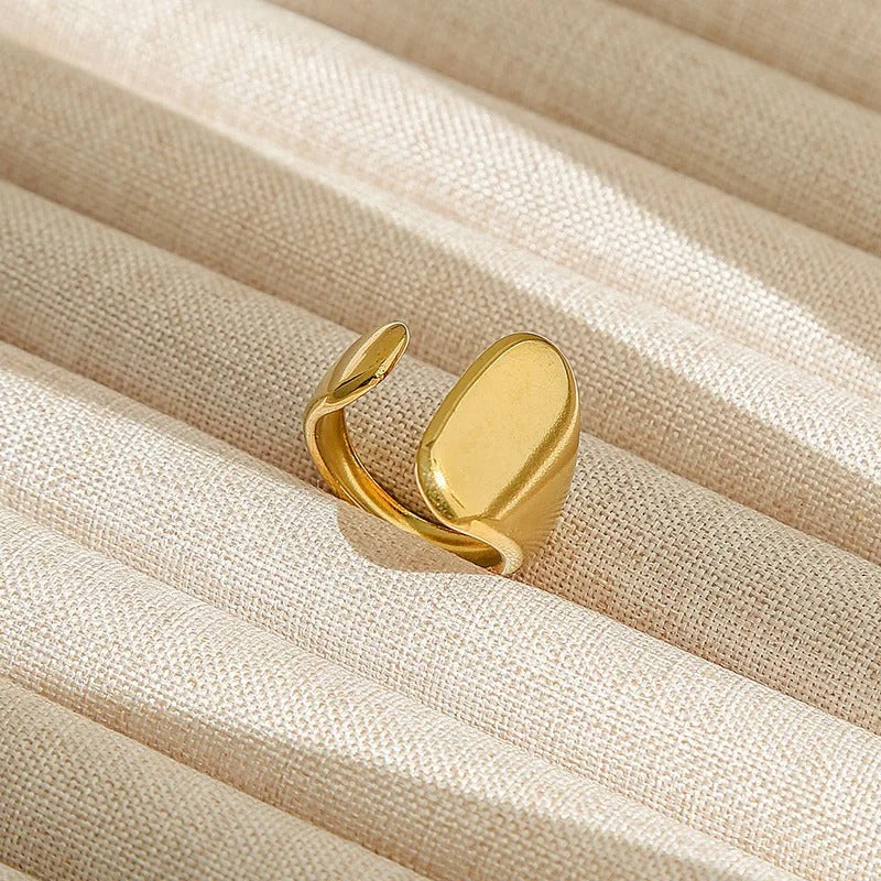 Fashion Ring – Gold Plated Stainless Steel Modern Design