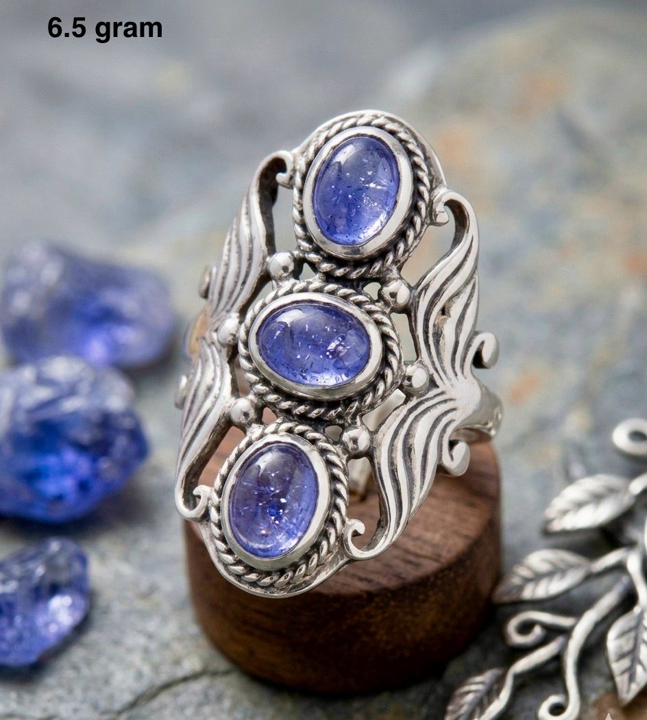 Tanzanite Ring – Stylish Blue Violet Gemstone Jewelry