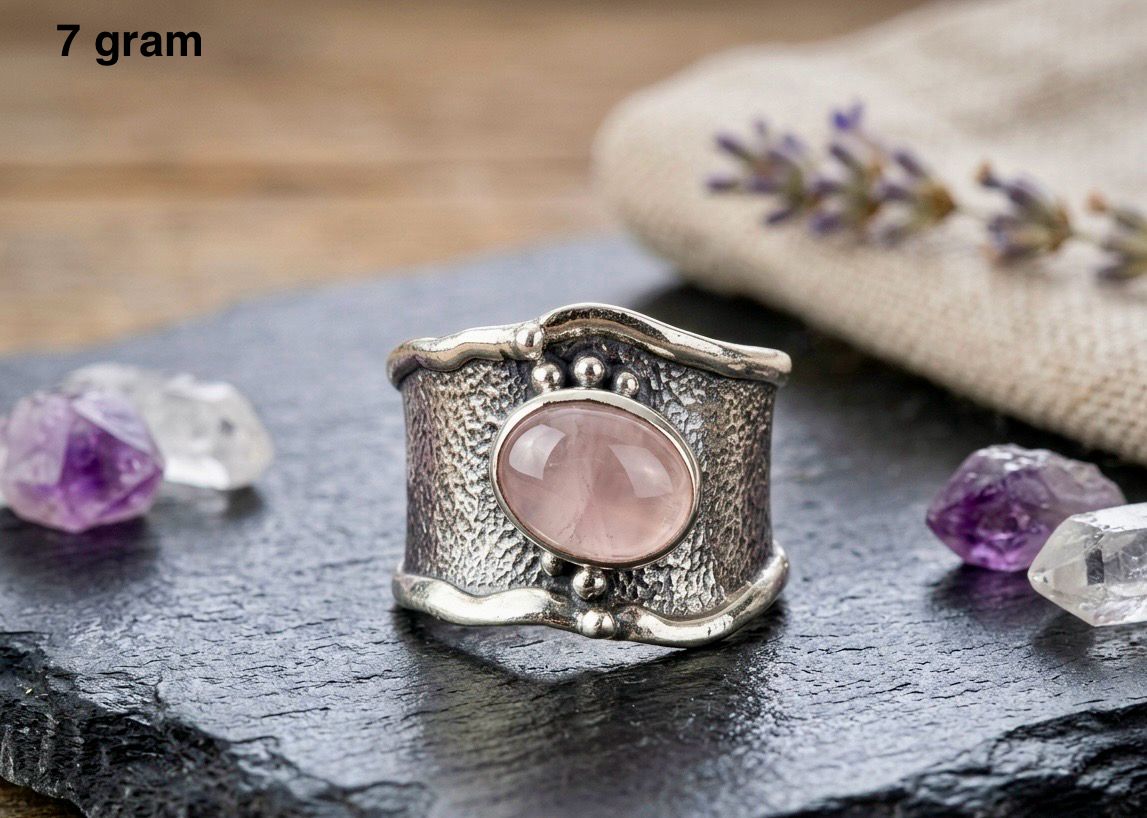 Rose Quartz Ring – Soft Pink Gemstone Jewelry