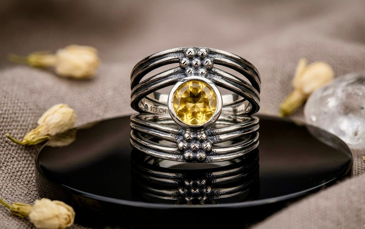 Citrine Ring – Stylish Yellow Gemstone Jewelry