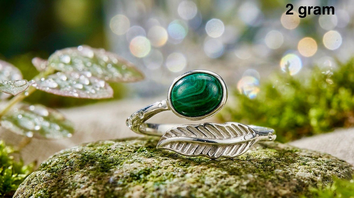 Malachite Ring – Elegant Green Stone Jewelry